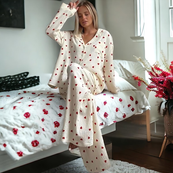 Pajama Set Bridesmaid Pajamas - Short Pj Set Night Gown with Cream Hearts Women’s Night Suit Lounge Set