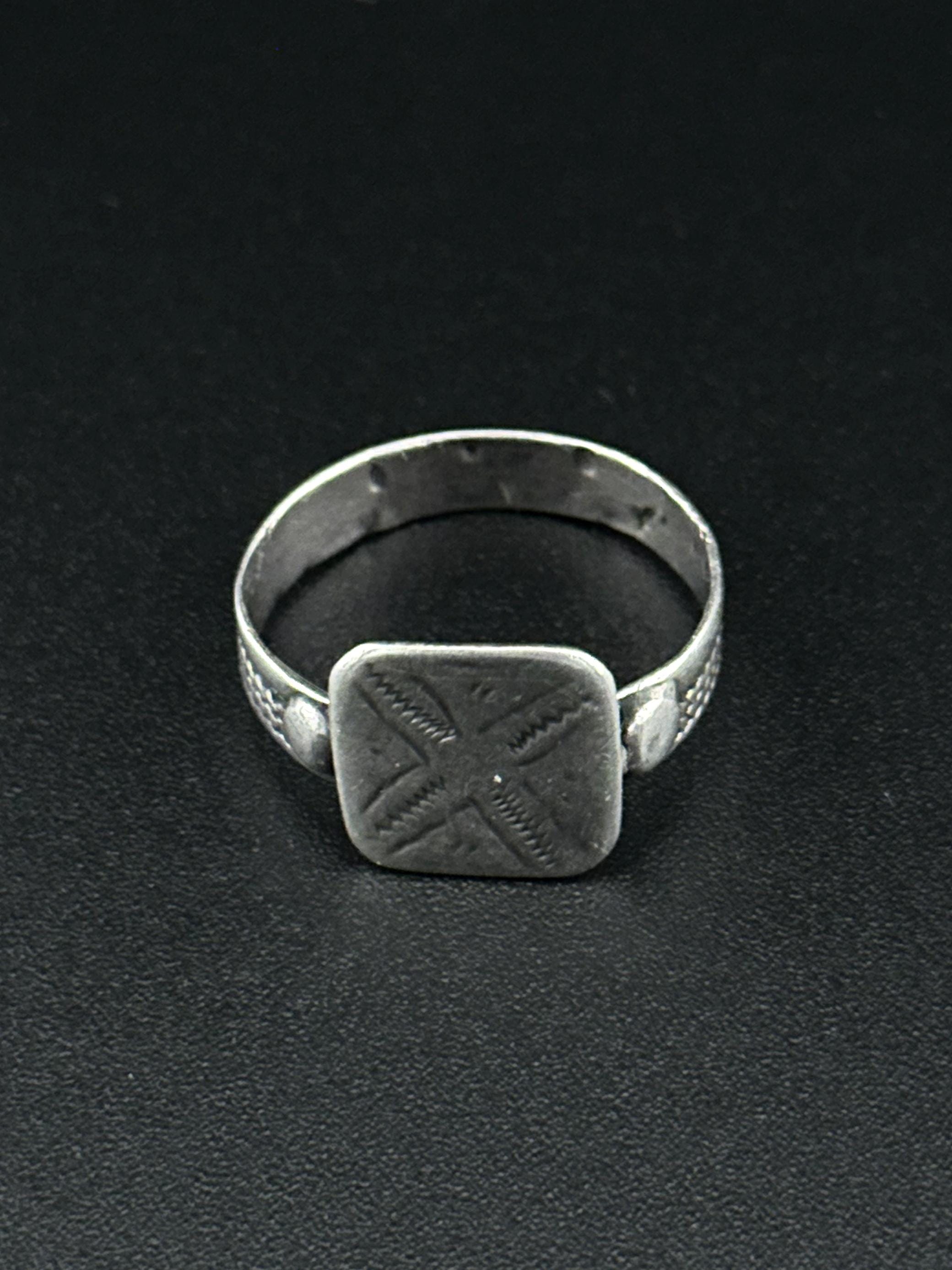 Bague En Argent Artisanat Berbère - Taille 59, Occasion En Bon état