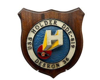 vintage USS Holder DDE 819 DESRON 36 Wall Plate - Un hommage à l’histoire maritime