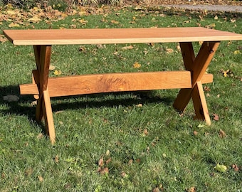 Couchtisch mit Gestell, individuell gefertigt aus Eiche oder Nussbaum
