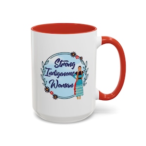 Starke indigene Frau Native entworfene Kaffeetasse. Geschenkeladen in einheimischem Besitz