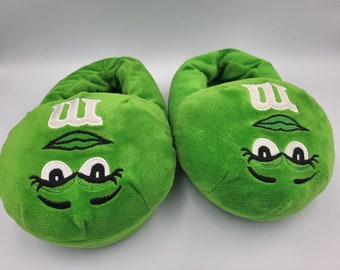 M&M Green Kids Youth Slippers Size 3.5 - 4.5