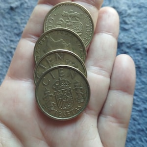 of one hundred pesetas