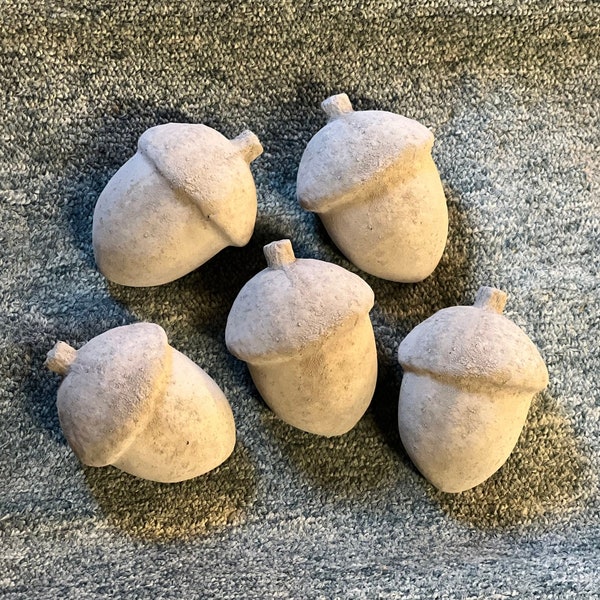 Concrete Acorns Figurines Stone Acorn Statue Garden Backyard Patio Statuary Forest Squirrel Decorations Nut Sculpture Made In USA