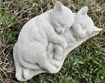 Stone Cats Figurine Concrete Sleeping Cats Sculpture Garden Statue Cement Kitty Ornament Outdoor Decoration Detailed Cat Memorial Gift