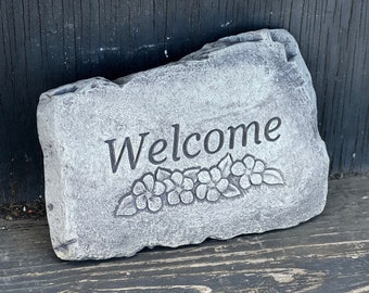 Welcome Statue Concrete welcome Sign Figurine Engraved Stone Farmhouse Welcome Sign Front Door Home Greeting Stone Handmade Rock Plate