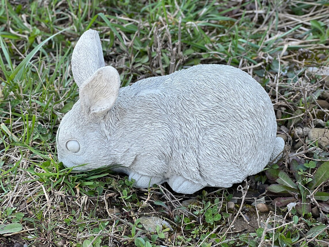 Stone Bunny Sculpture Garden Rabbit Statue Concrete Hare Lawn Ornament ...