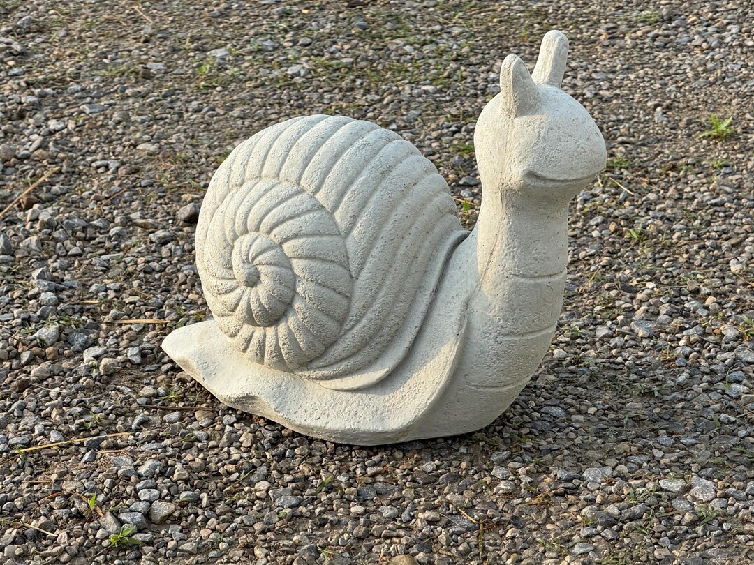 Snail Statue Concrete Garden Snail Statue – Heavy Outdoor Yard Decor, Solid Cement ...