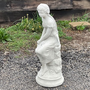 Greek Aphrodite Statue Concrete Venus Sculpture Garden Greek Roman Goddess Handmade Ancient Greek Yard Art Decoration Cement Statuary