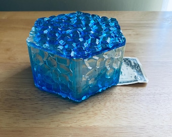 Hexagon-shaped storage pot