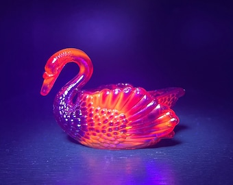 Boyd Cadmium Carnival Glass Swan