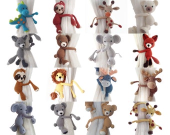 Safary Nursery Decor Deer Giraffe Lion Fox Bear Elephant Dinosaur Sloth Knitting Curtain Tieback Holder Babyshower Gift Handmade Amigurumi