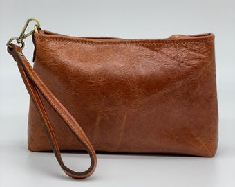 Handgefertigtes Portemonnaie aus braunem Leder mit Reißverschluss
