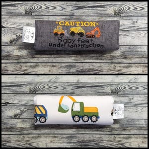 Funda para barra de pie zambo, construcción reversible y diseño de cita bordada, acolchado de 1/2", alta calidad, disponible para niño y niña.