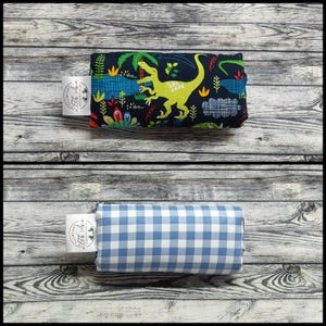Capa de barra de pé torto reversível Dinos & Plaid, acolchoamento de meia polegada, adapta-se a qualquer tipo de suporte, lavável, durável