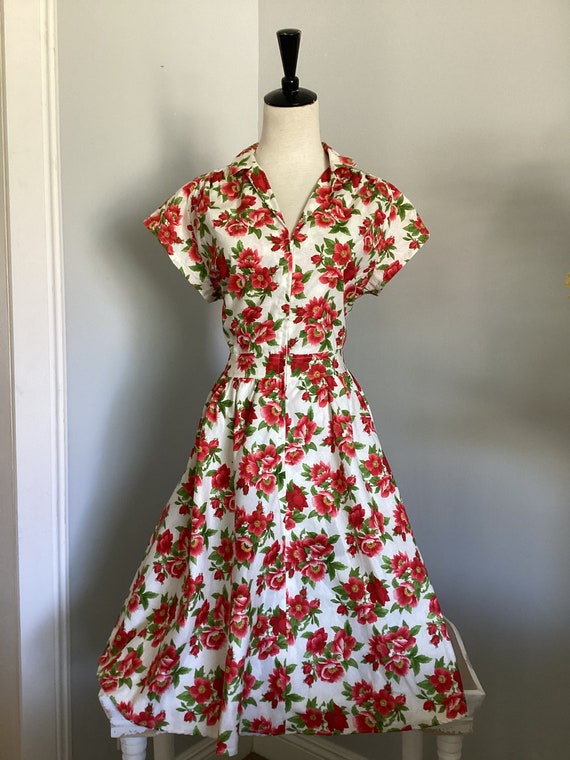 Vintage reproduction Womens red floral dress size 