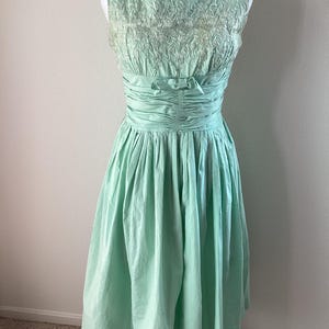 Vintage 1950s/60s dresss