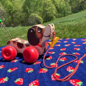 Vintage Little Snoopy Fisher Price Dog Pull Toy w/ original string and wooden shoe Retro 1960s collectible Toys 60s 70s nostalgic kids gift