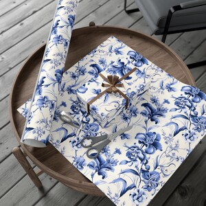 Chinoiserie inpakpapier, blauwe bloemen girly preppy millennial cadeauverpakking, babyshower, verjaardag, bruiloft, elegante bruidscadeauverpakking