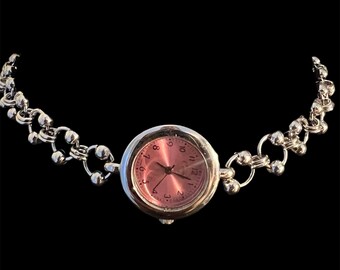 Collana girocollo con orologio e perline rosa argento