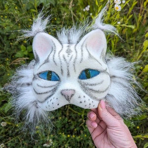 Máscara de gato Therian branco e preto Tabby para cosplay de gatos e diversão peluda, máscara de gato peludo Therian pride, máscara de animal quadróbico, máscara de gato feltrada