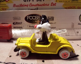 Looney Tunes Sylvester In Diecast Car Suffern Succotash