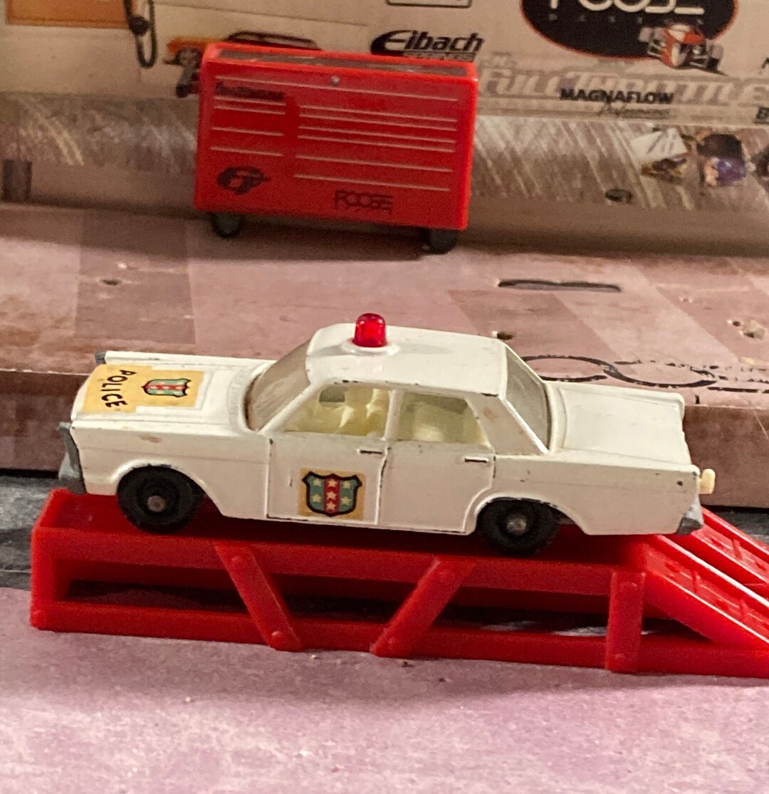 Ford Galaxie Police Car 55c (1966) - Matchbox