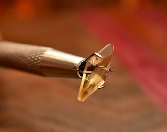 Gefacetteerde Oregon-zonnesteen: 2,93 kt natuurlijke gele edelsteen, ethisch gedolven in de VS