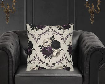 Sierkussenhoes met gotische bloemen, donkerpaarse en zwarte rozen, elegant barokpatroon, interieur Dark Academia, Victoriaanse cottagecore