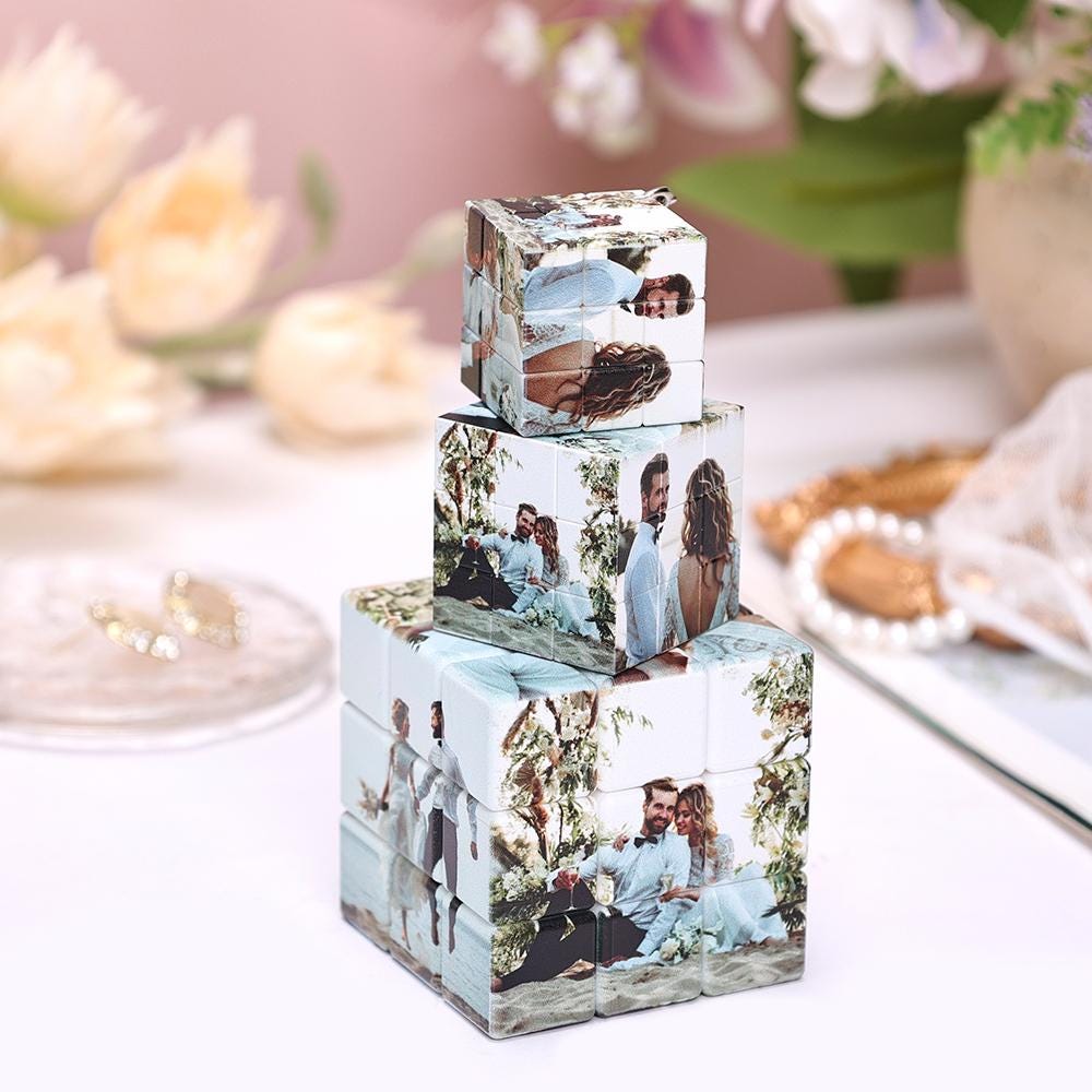 2x Small Clear Plastic Photo Frame Keychains - Holds 2x3" Picture, Name Tag Holder, Novelty Gift