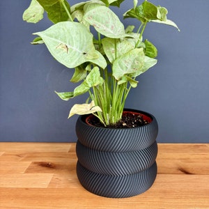 Modern Stylish Plant Pot - Unique Textured Indoor Planter for Home Decor - 4 Inch Pot with Drainage Holes Perfect Gift for Plant Lovers