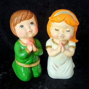 Ardco Boy and Girl Praying 1950s Vintage Ceramic Figurines Set in Varied Condition