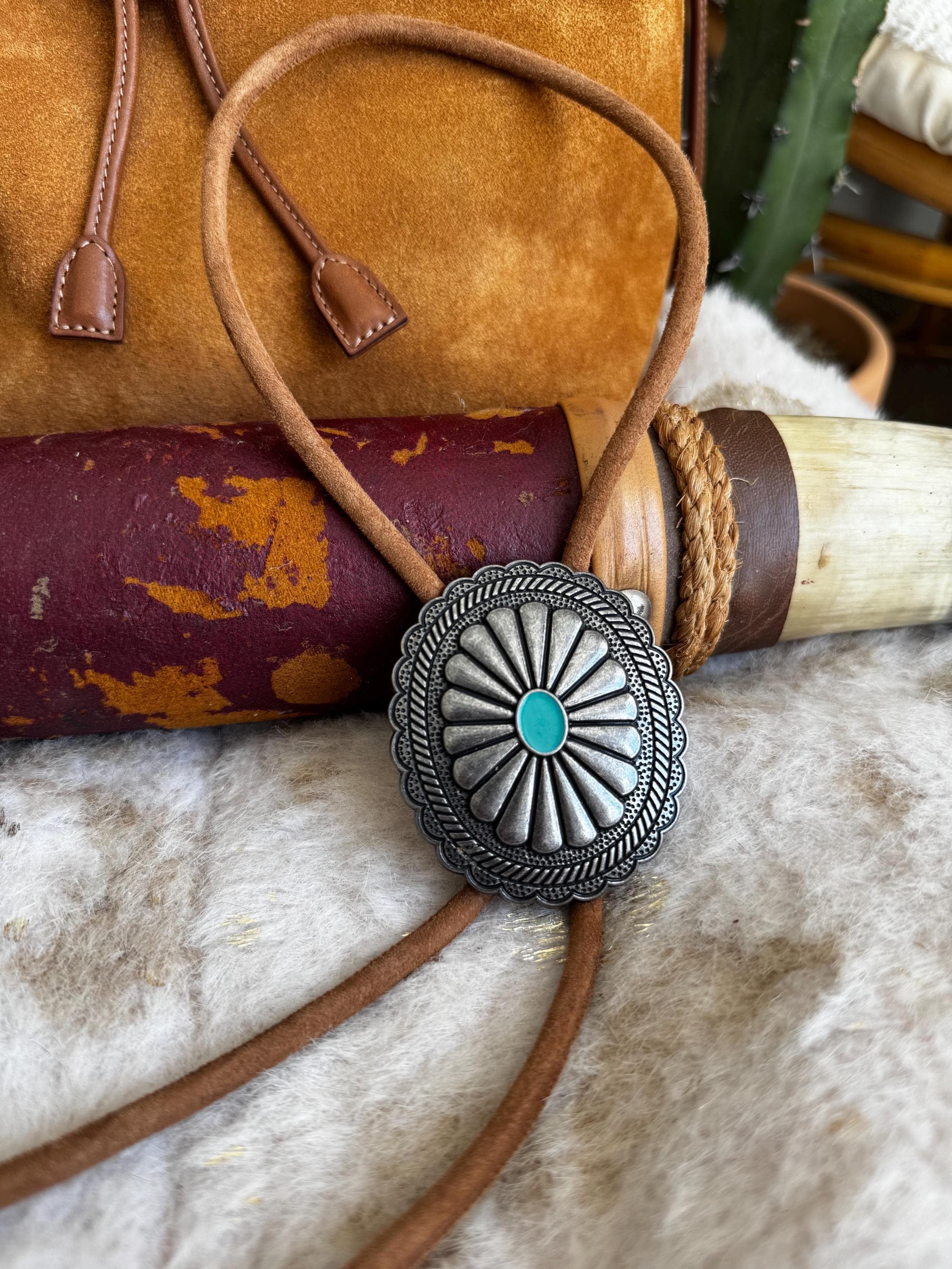 Vintage White Leather Concho Belt Silver Sunburst Tie 54\