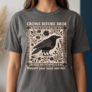 T-shirt Comfort Colors, motif gothique, corbeaux, style Dark Academia, cottagegoth, sorcière, art corvidé, grunge, cadeau effrayant, vêtements