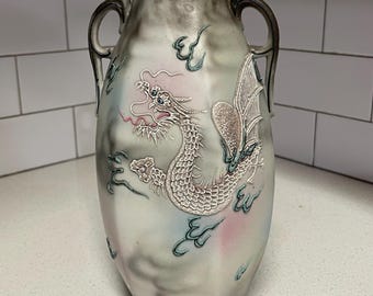 Vaso raro vintage japonês Dragonware Moriage dos anos 1900