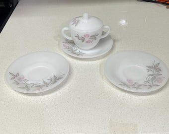 Federal Heat Proof Glass with Pink Clover Blossom Dish Dinner Milk Glass Creamer and Saucers