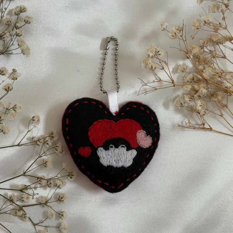 Handmade Embroidered Snoopy Keychain: Valentine's Gift Christmas ornaments, Christmas gift penguins