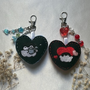 Handmade Embroidered Snoopy Keychain: Valentine's Gift Christmas ornaments, Christmas gift immagine 12