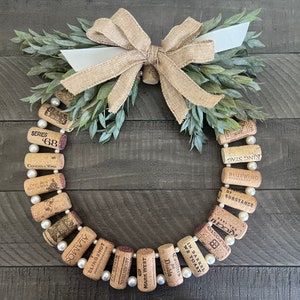 Wine Cork with Pearls Wreath