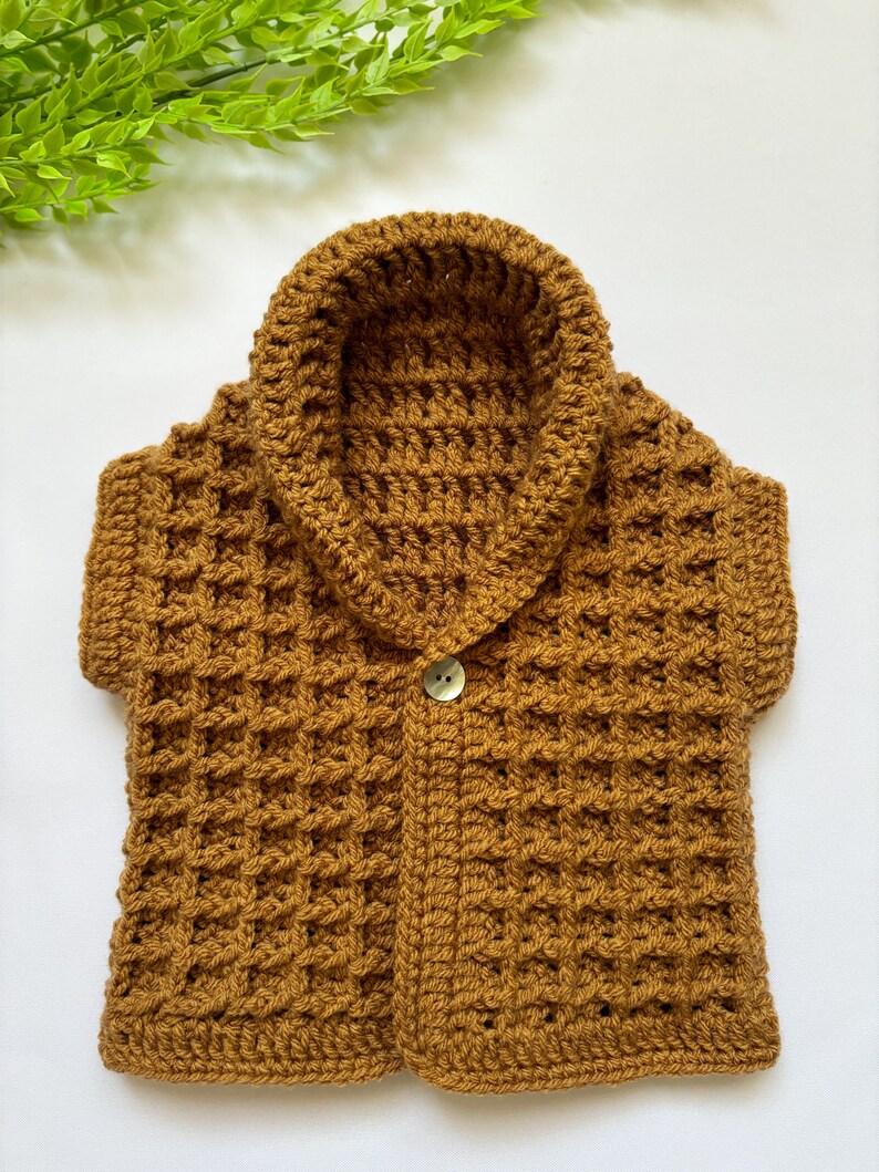 Crochet baby vest, Dulce de leche. image 5