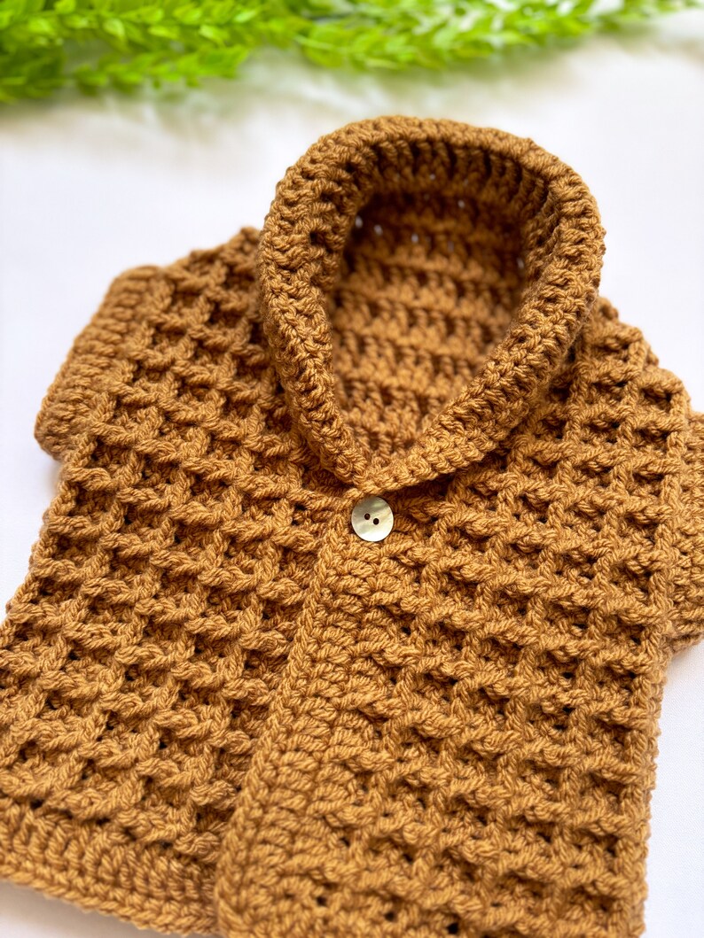 Crochet baby vest, Dulce de leche. image 4