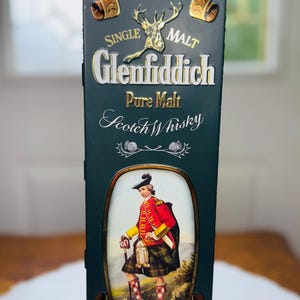 Vintage Glenfiddich Pure Malt Scotch Whisky Tin Box, Collectible Highlander Art, Scottish Whisky Display Case, No bottle, Kennedy Clan.
