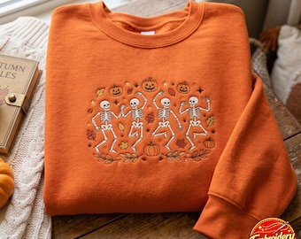 Bluza z haftowanym tańczącym szkieletem, koszula ze szkieletem na Halloween, damska koszulka na Halloween, koszulka na imprezę halloweenową, uroczy prezent na Halloween