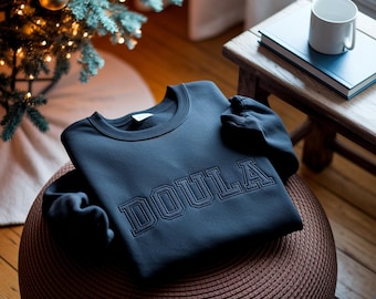 Bluza z okrągłym dekoltem i haftem Doula, prezent dla osoby pracującej przy porodzie
