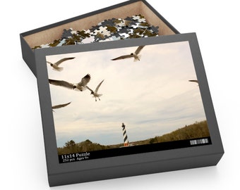 Cape Hatteras Lighthouse with Seagulls Puzzle (120, 252, 500-Piece)