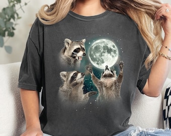 Retro Raccoon Moon Shirt, Three Raccoons Vintage Graphic T-shirts,Raccoons Howling At The Moon shirt, Raccoons Meme Shirt, Funny Raccon Tee