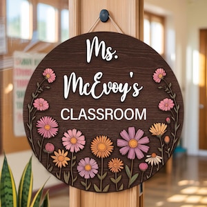 Gepersonaliseerde 3D-deurbord leraar, aangepaste deurhanger leraar, aangepaste bloemen deurbord klaslokaal, aangepaste naam leraar, terug naar school cadeau