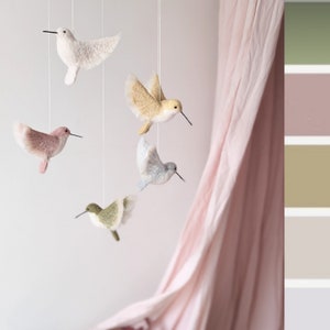 Móvil infantil de colibríes: decoración infantil de fieltro con aguja
