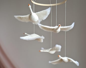 Goose baby mobile, Ducks baby mobile, Swans baby mobile, Swan nursery theme, Geese nursery theme, Ducks baby shower, Crib mobile girl, Crib