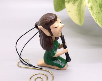 Adorno de oboe pintado a mano: Impreso en 3D, regalo de músico elfo